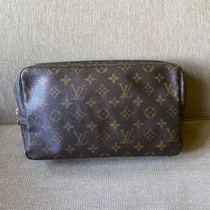 Louis Vuitton trousse Toiletry GM